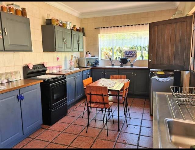 FARM FOR SALE IN VALLEY SETTLEMENT